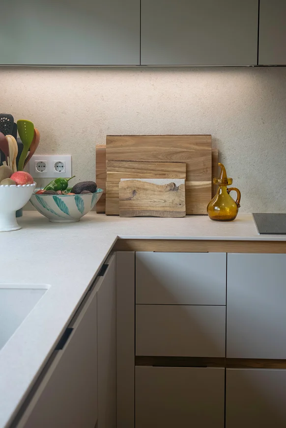 Sinpar Studio — Decoracion encimera cocina reforma chalet Pozuelo