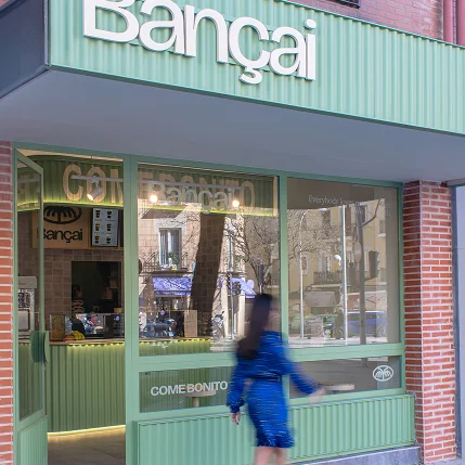 Reforma de local comercial Madrid — proyecto MADCHAM diseñado por Sinpar Studio